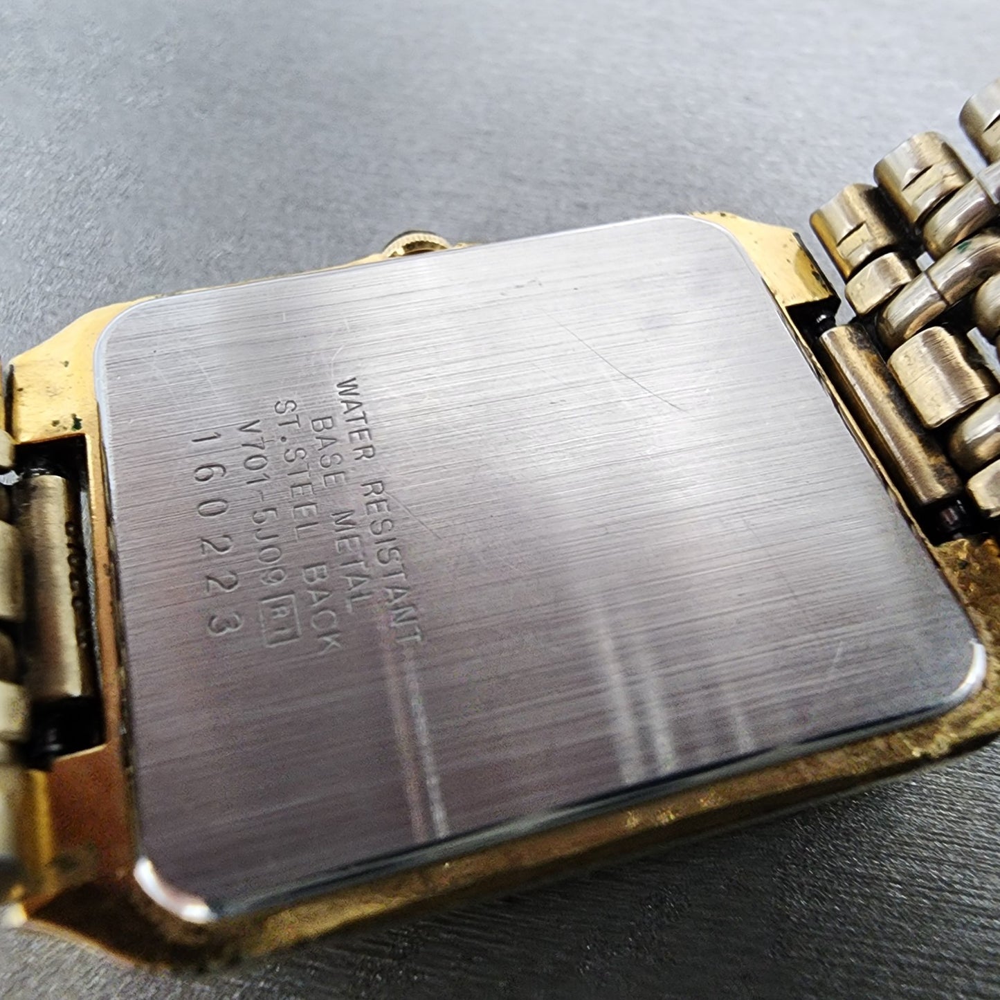 Seiko Tank Watch Men 26mm Black Dial Gold Tone Rectangle V701-5j09 New Battery