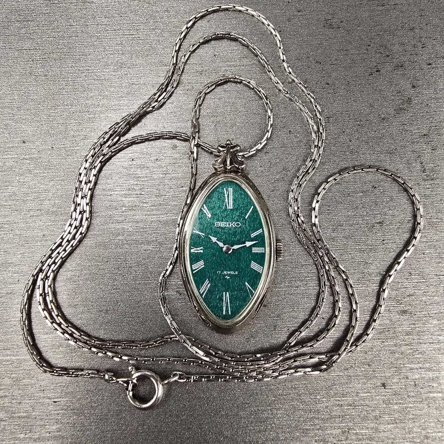 Seiko Necklace Watch Women 19mm Green Dial Silver Tone Oval 11-7990 Manual Wind11