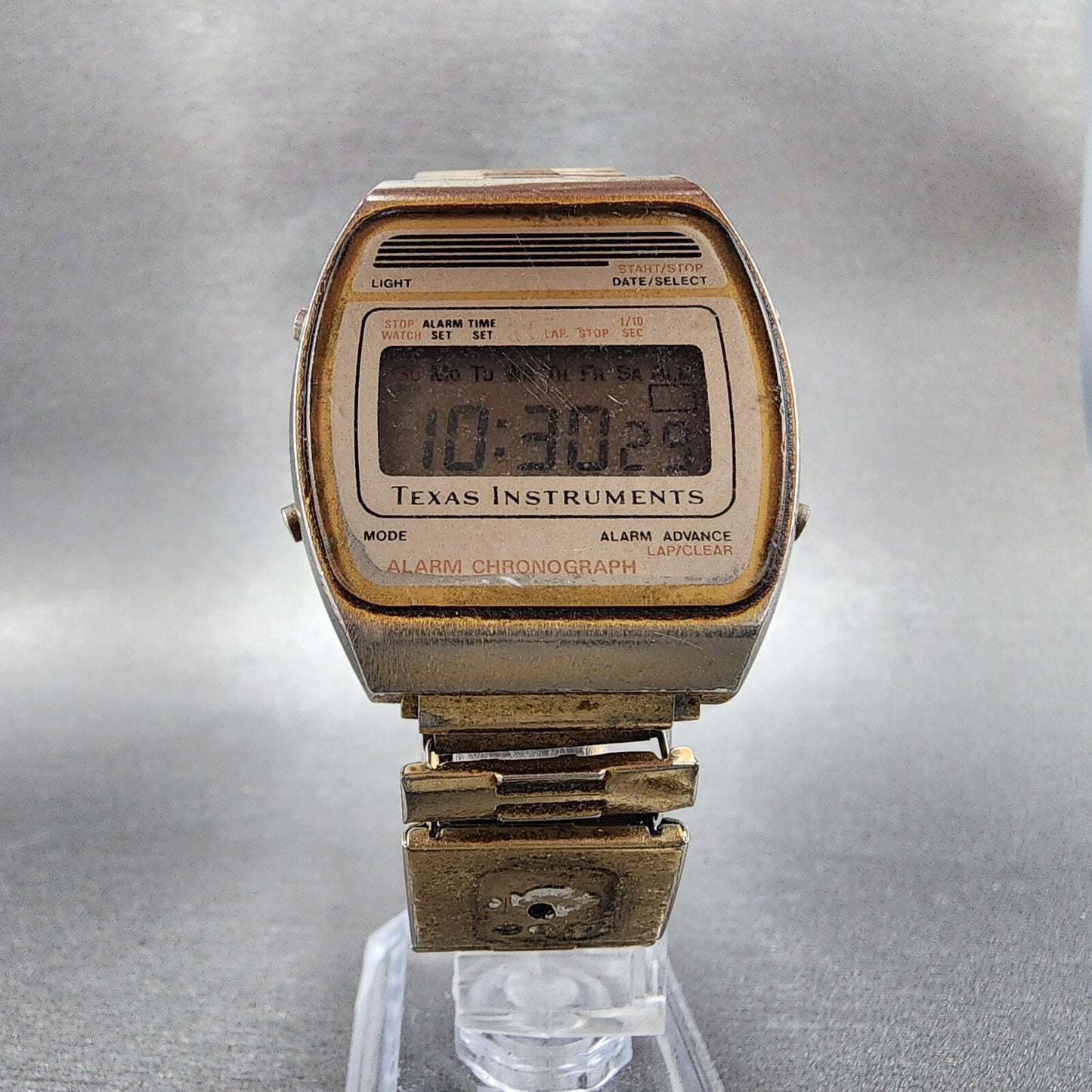 Texas Instruments Digital Watch Men 34mm LCD Gold Tone Rectangle New Battery