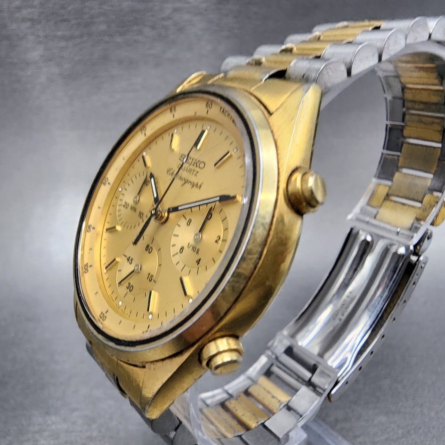 Seiko Chronograph Watch Men 37mm Gold Dial Two Tone 7A28-7020 Round New Battery