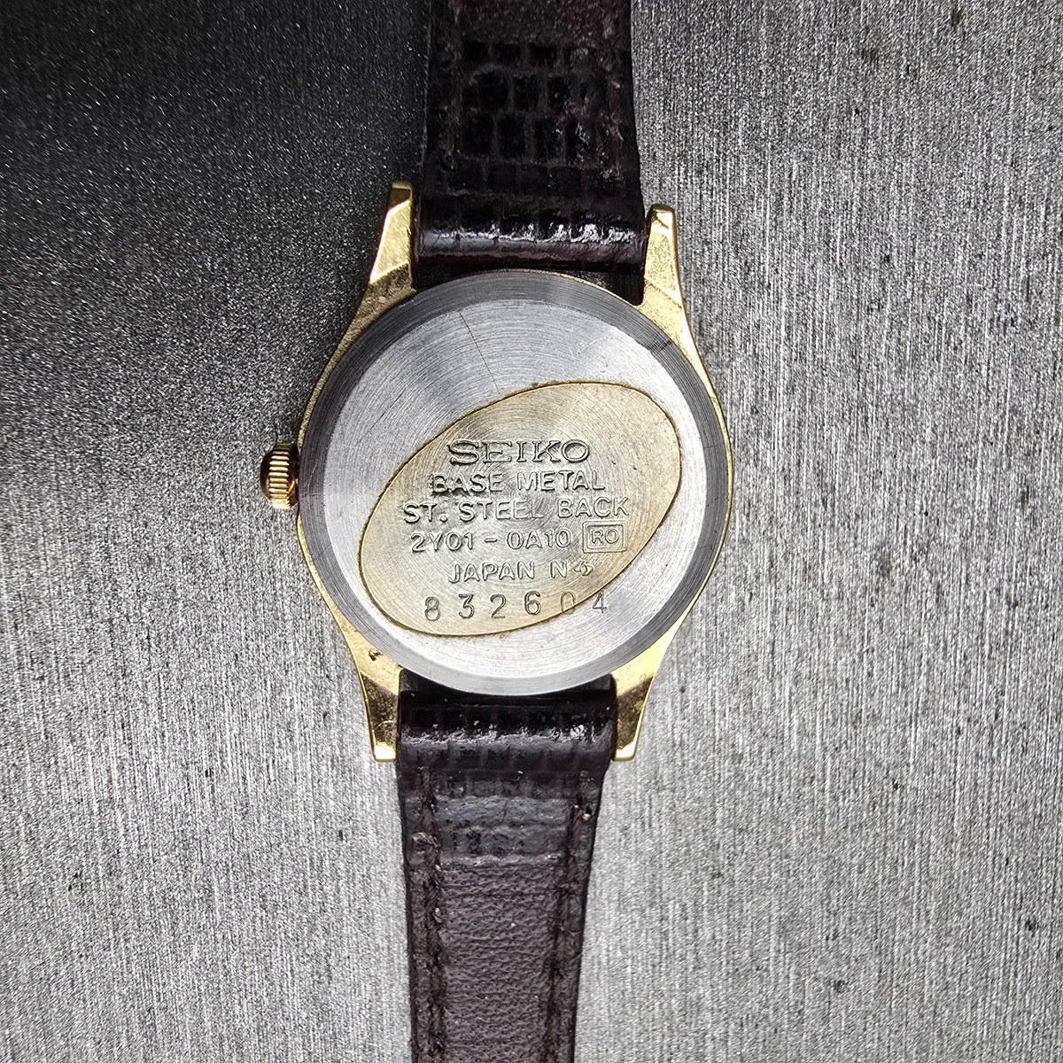 Seiko Watch Women 20mm Gold Dial Gold Tone Round 2Y01-0A10 New Battery Vintage10