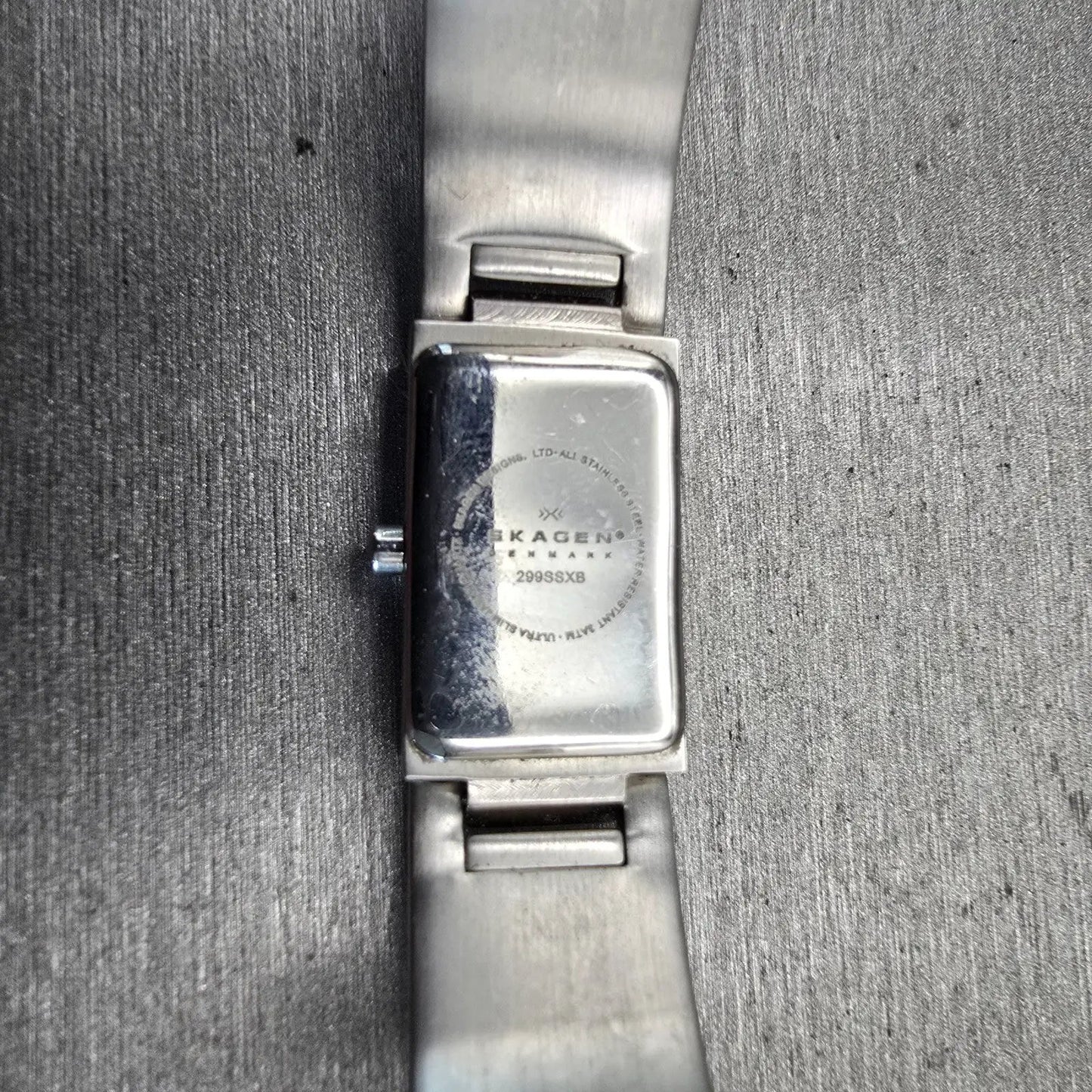 Skagen Watch Women 16mm Black Dial Silver Tone Rectangle 299SSXB New Battery10