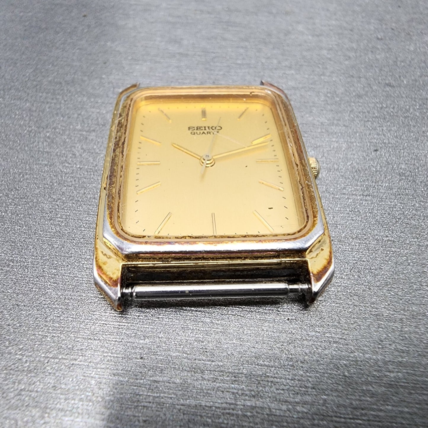 Seiko Tank Watch Men 25mm Champagne Dial Gold Tone Rectangle 9021-5010 New Batt