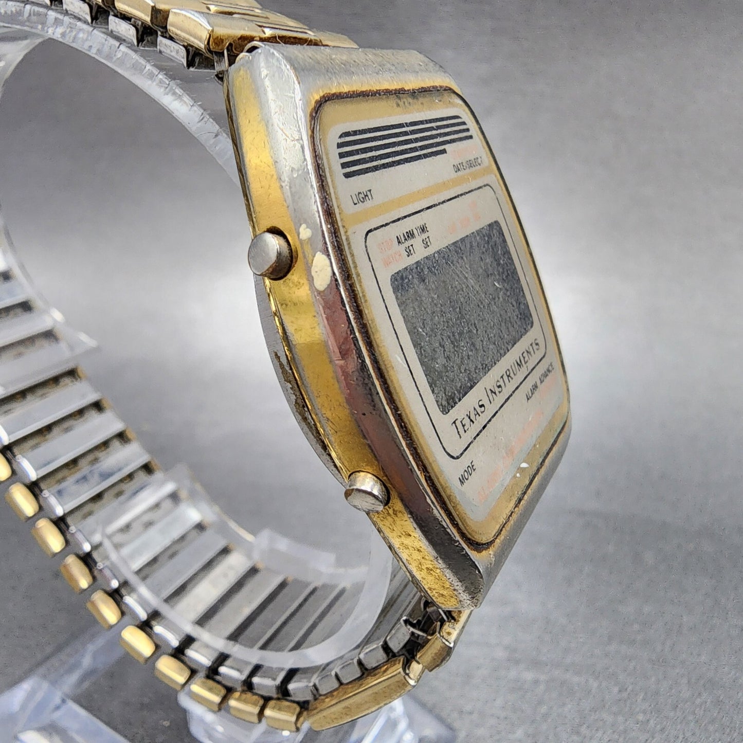 Texas Instruments Digital Watch Men 34mm LCD Gold Tone Rectangle New Battery