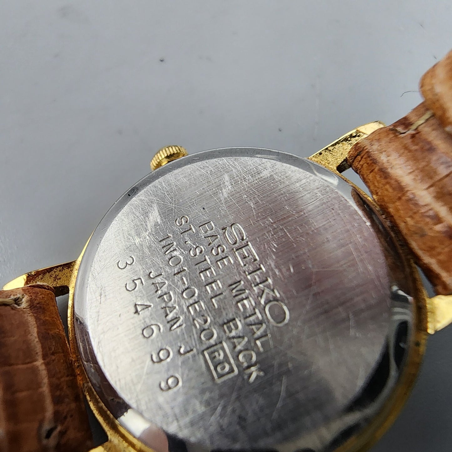 Vintage Seiko Watch Women Gold Tone Black Dial Round 1N01-0E20 New Battery