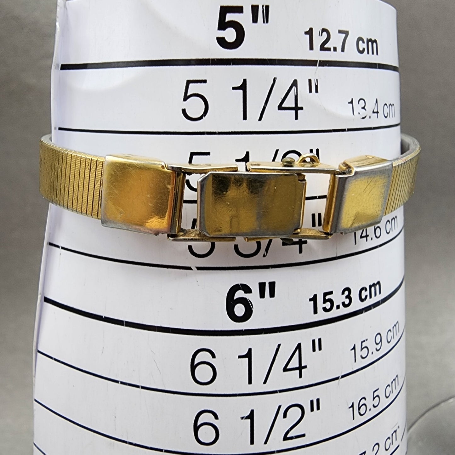 VTG Bulova Watch Women 16mm Cream Dial Gold Tone Round 83391 New Battery