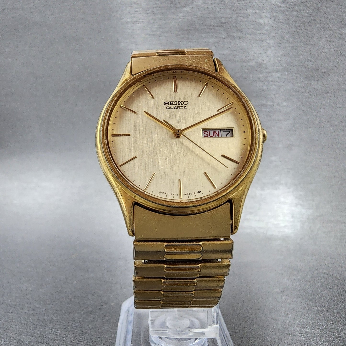 Seiko Watch Men 38mm Champagne Dial Gold Tone Round Daydate 5y23-8039 NewBattery