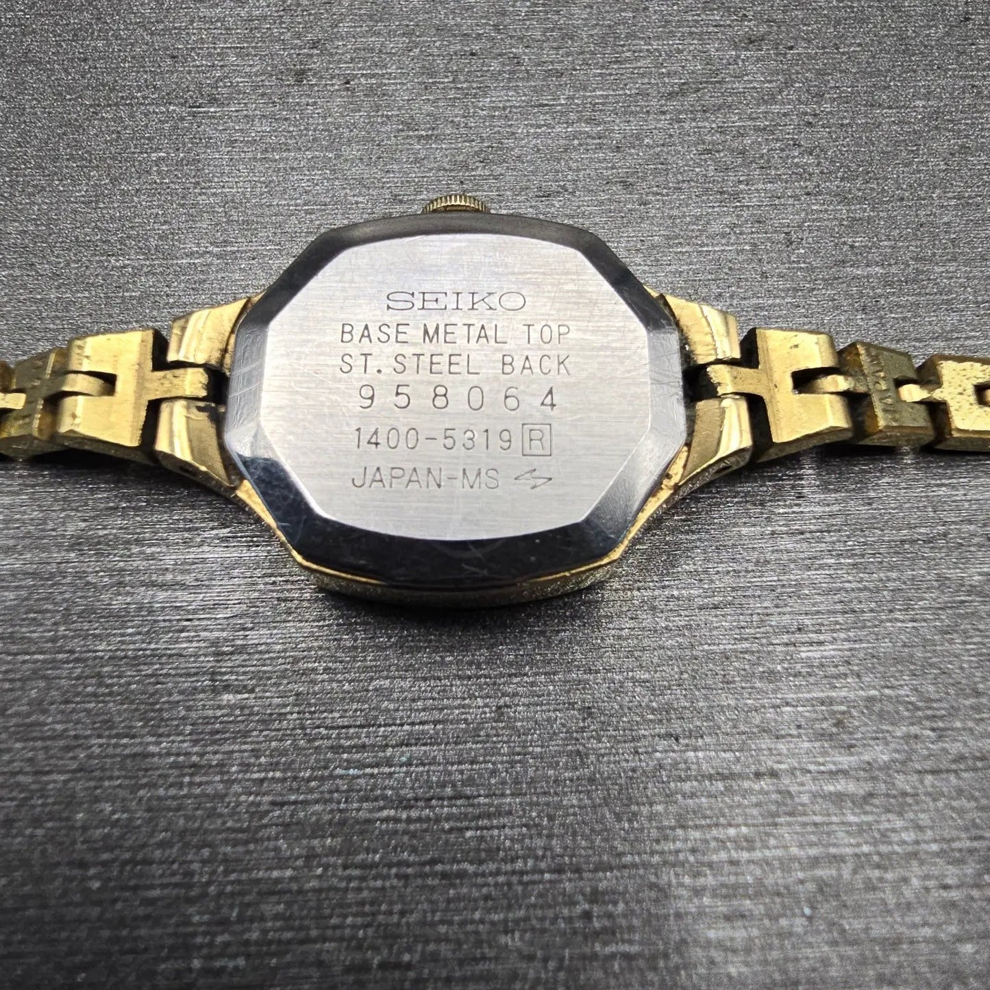 Seiko Watch Women 17mm Gold Dial Gold Tone Hexagon 1400-5319 New Battery Vintage10