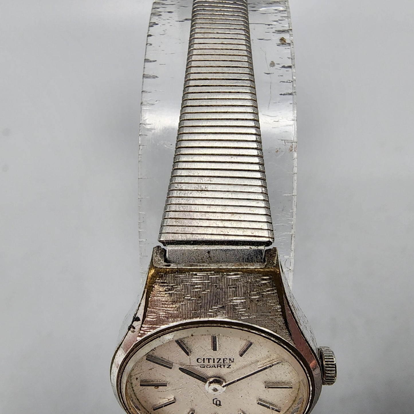 VTG Citizen CQ Watch Women 20mm Silver Dial Silver Tone 4-830385 New Battery