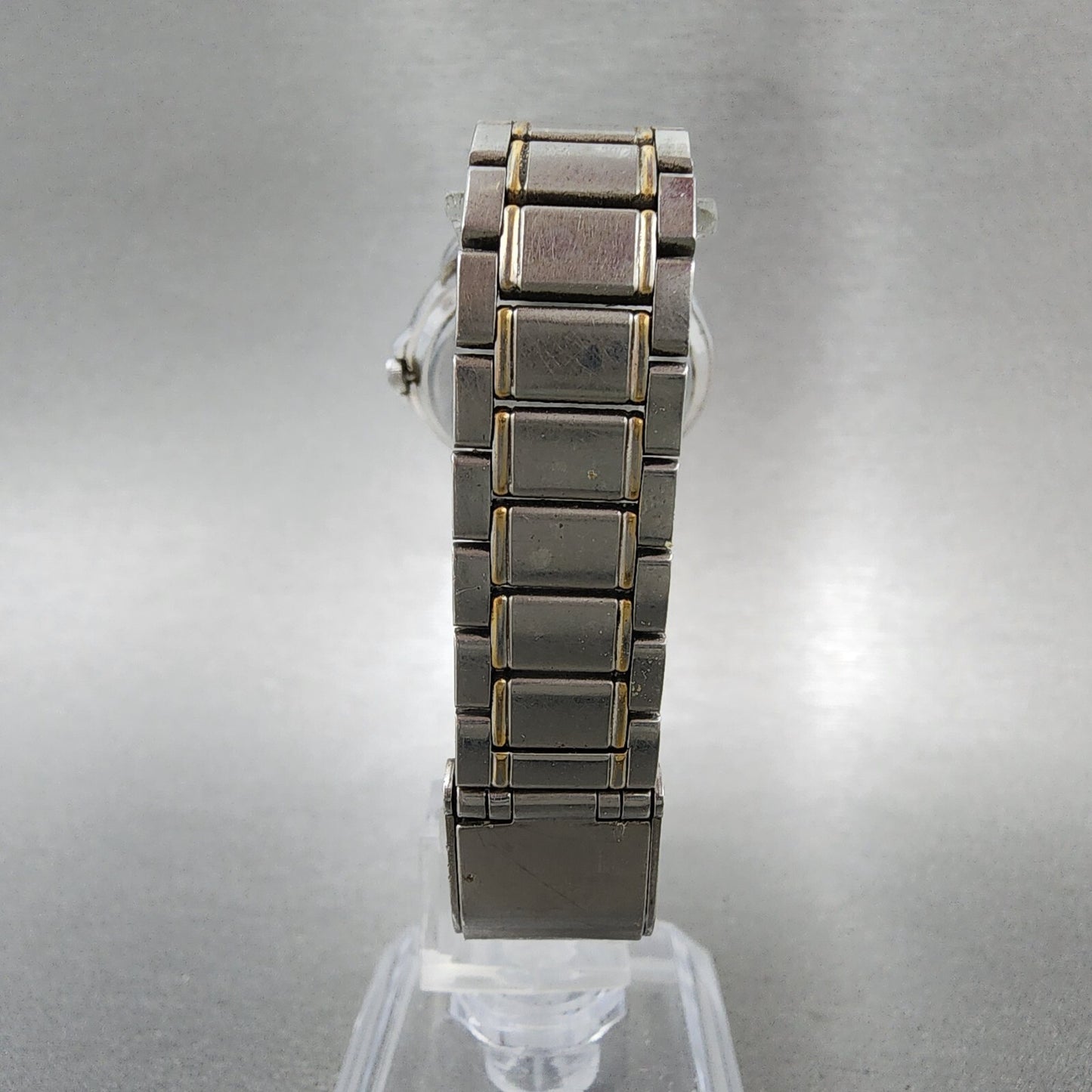 Seiko Avenue Watch Women 28mm White Dial Two Tone 1f21-0d10 New Battery