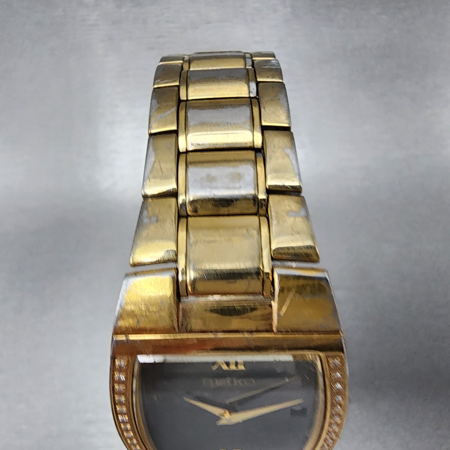 Seiko Watch Men 30mm Black Dial Gold Tone Diamond Bezel Tonneau 7N39-0BL0 NewBat
