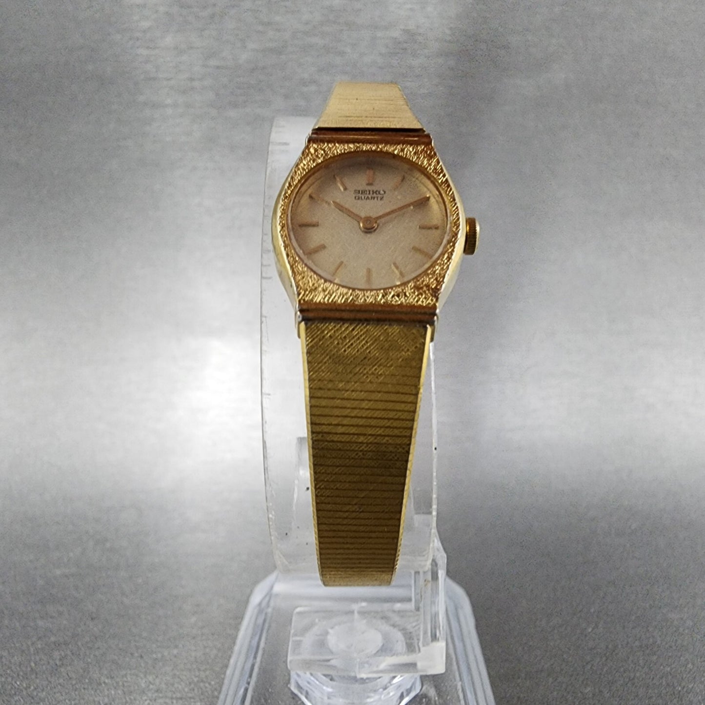 VTG Seiko Watch Women 17mm Champangne Dial Gold Tone Round 2C20-0250 New Battery