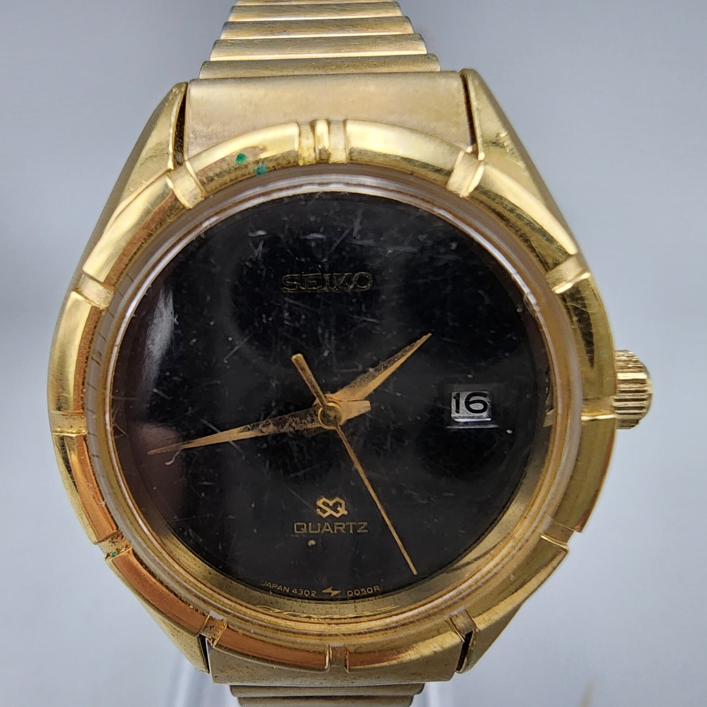 Vintage Seiko SQ Watch Women Gold Tone Black Dial Date 4302-0039 New Battery