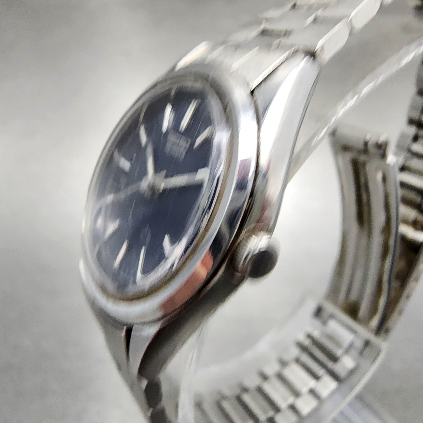 Seiko Watch Women 23mm Blue Dial Silver Tone Date Round 2A22-0270 New Battery