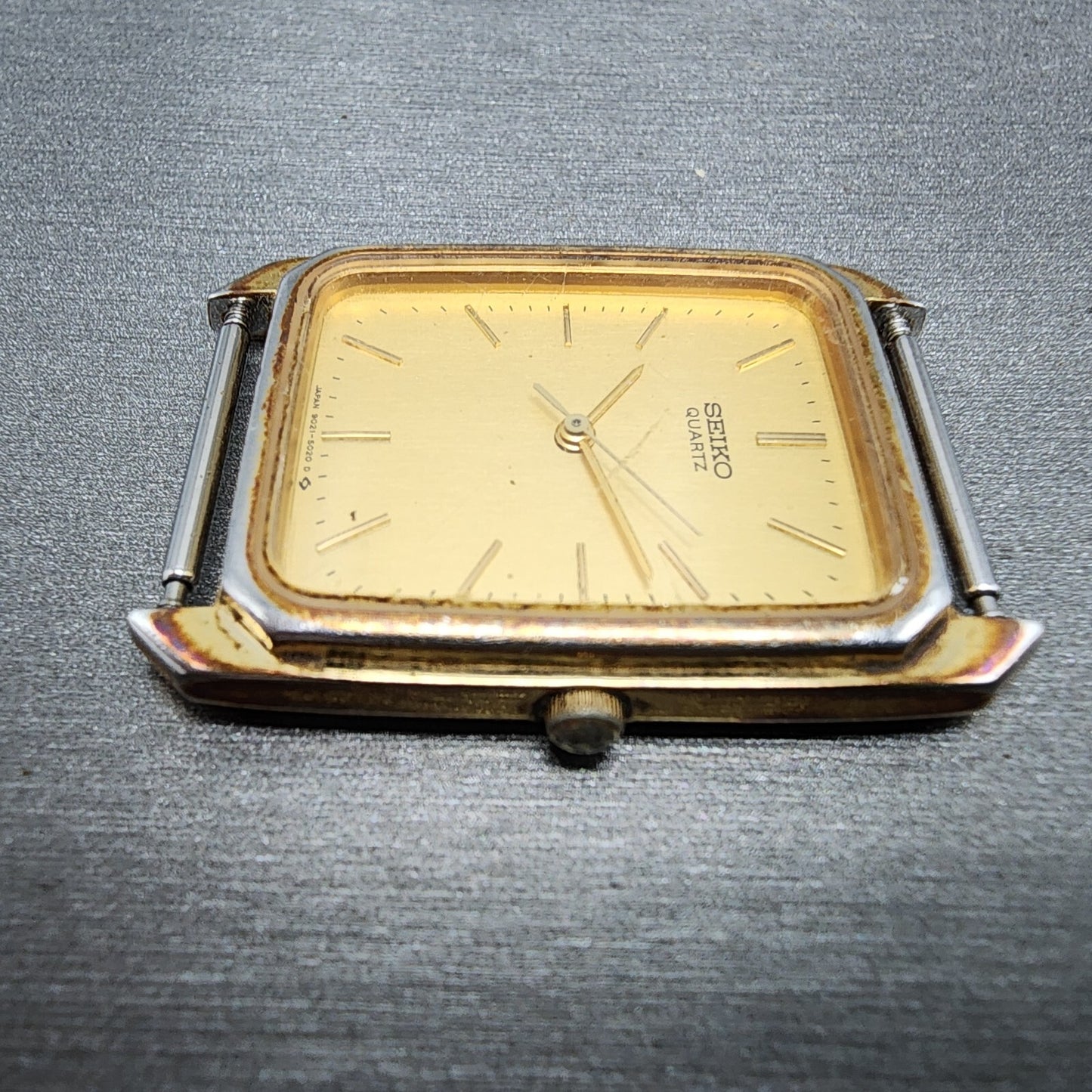 Seiko Tank Watch Men 25mm Champagne Dial Gold Tone Rectangle 9021-5010 New Batt