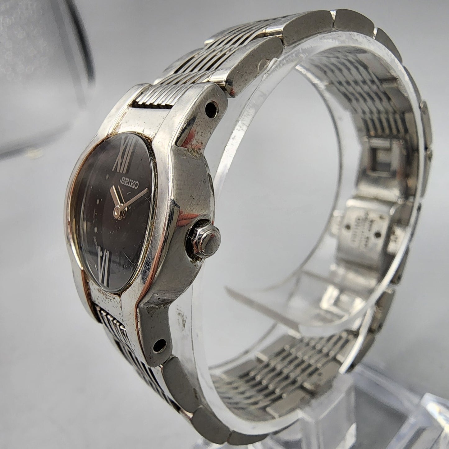 VTG Seiko Watch Women 20mm Black Dial Silver Tone Round 1N00-0HM0 New Battery
