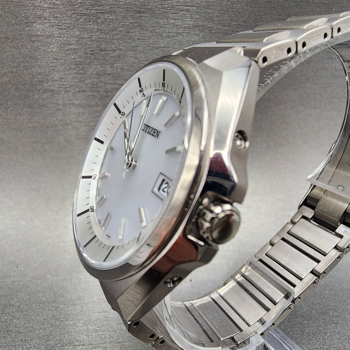 Citizen Attesa Watch Men 41mm White Dial Titanium Date Atomic Round Works