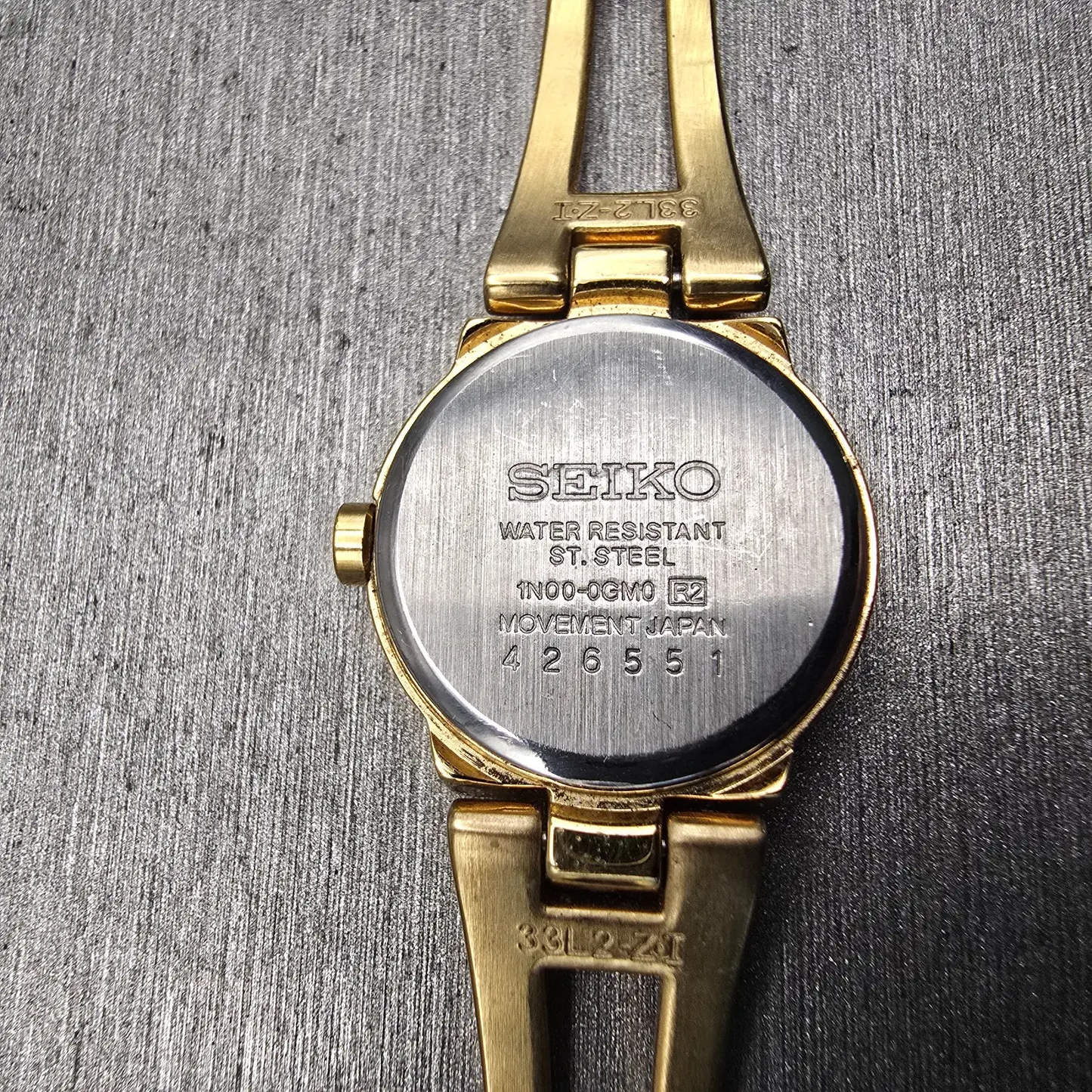 Seiko Watch Women 20mm Black Dial Gold Tone Round 1N00-0GM0 New Battery Vintage10