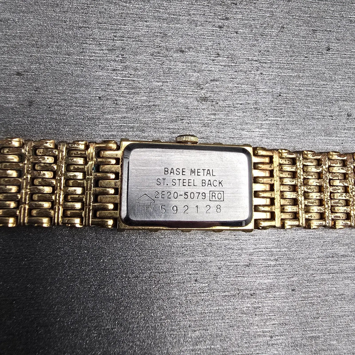 Seiko Tank Watch Women 13mm Gold Dial Gold Tone Rectangle 2E20-5079 New Battery10