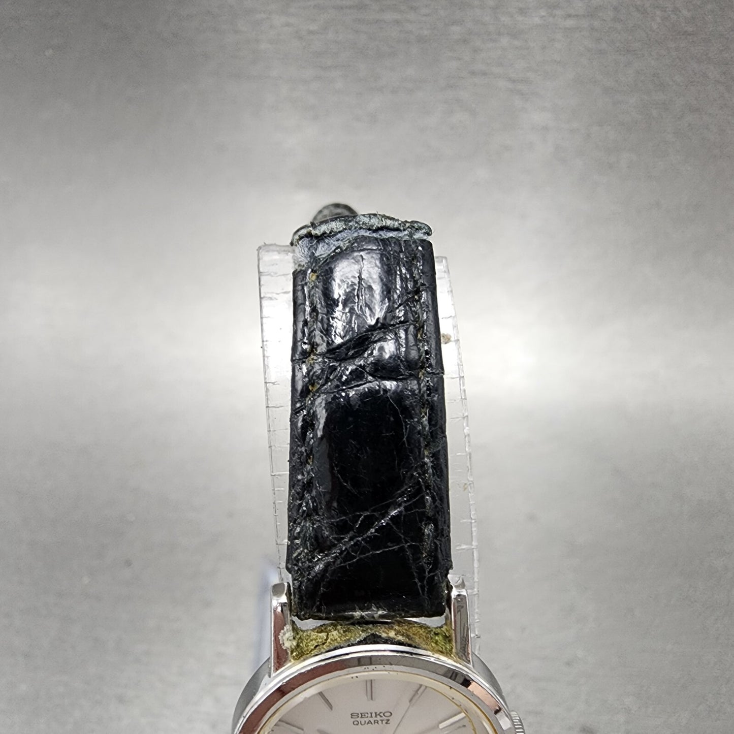 Seiko Watch Women 21mm Silver Dial Silver Tone Round 2C21-0130 New Battery