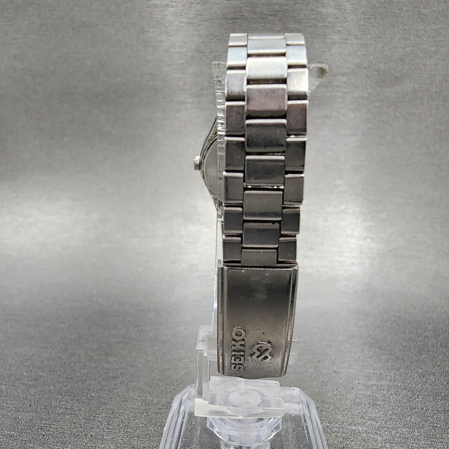 Seiko Watch Women 23mm Blue Dial Silver Tone Date Round 2A22-0270 New Battery