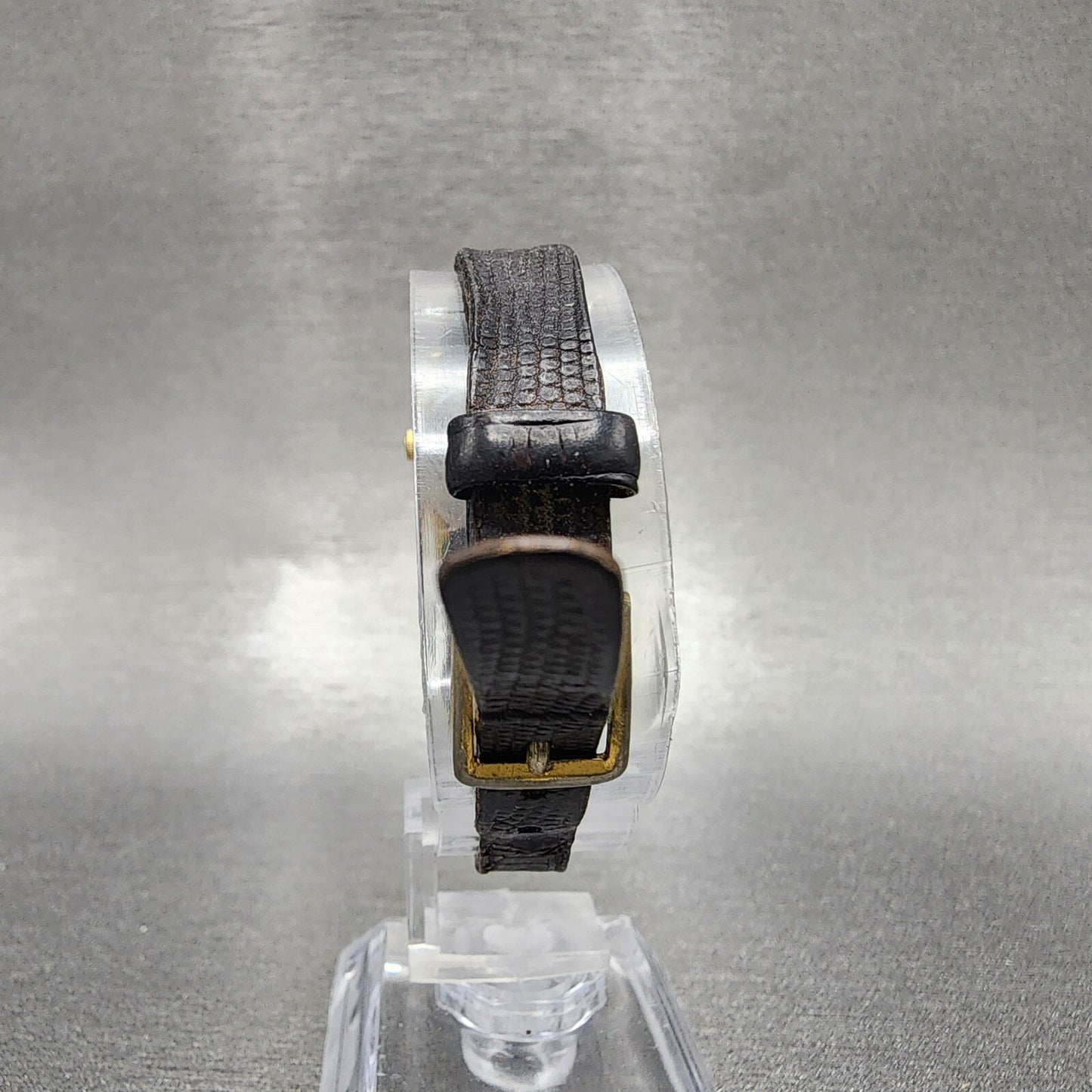 VTG Seiko Watch Women 16mm Gold Dial Gold Tone Oval 2C20-6399 New Battery