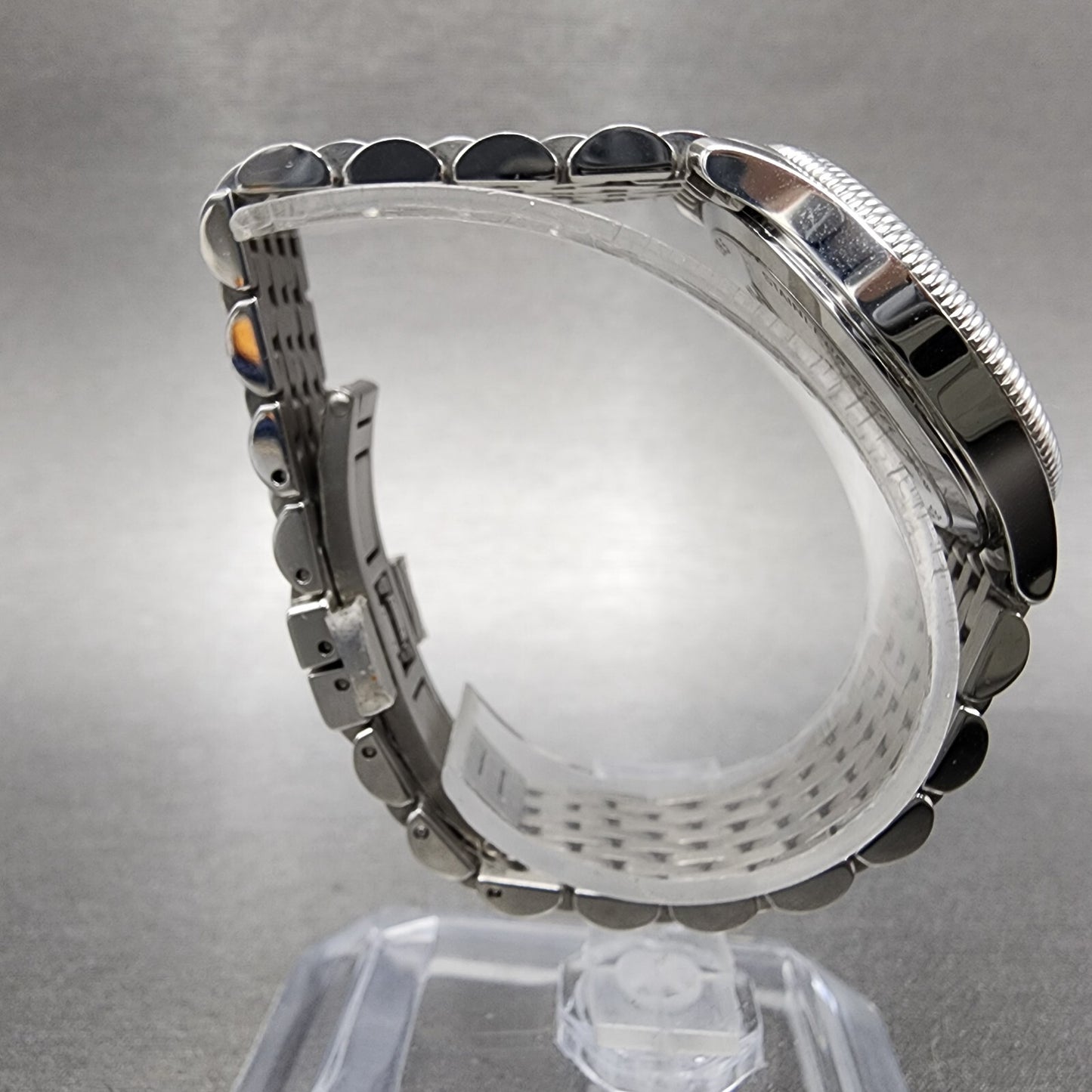 Gucci G-Timeless Watch Women 29mm Silver Dial Steel Round Bracelet YA1265019