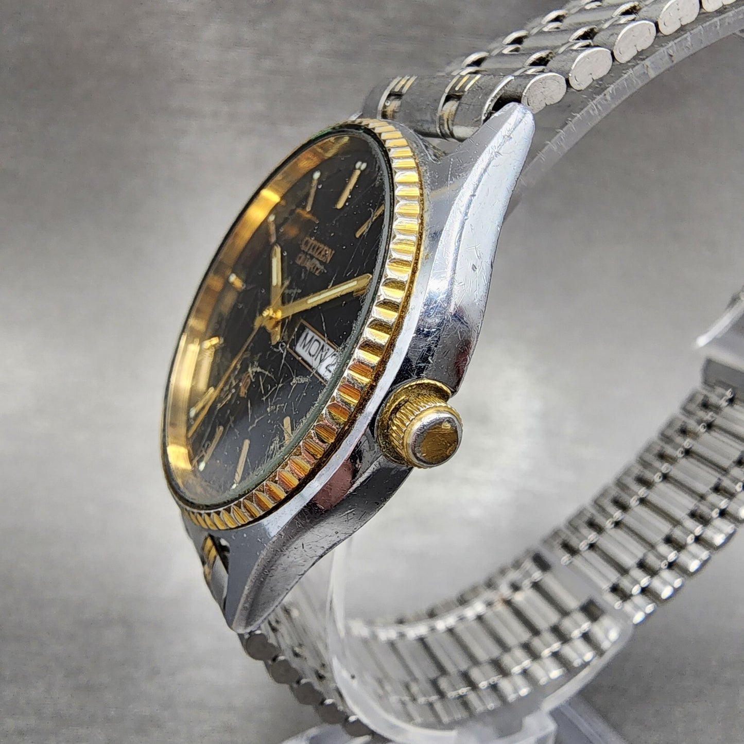 Citizen CQ Watch Men 35mm Black Dial Two Tone Daydate Round New Battery