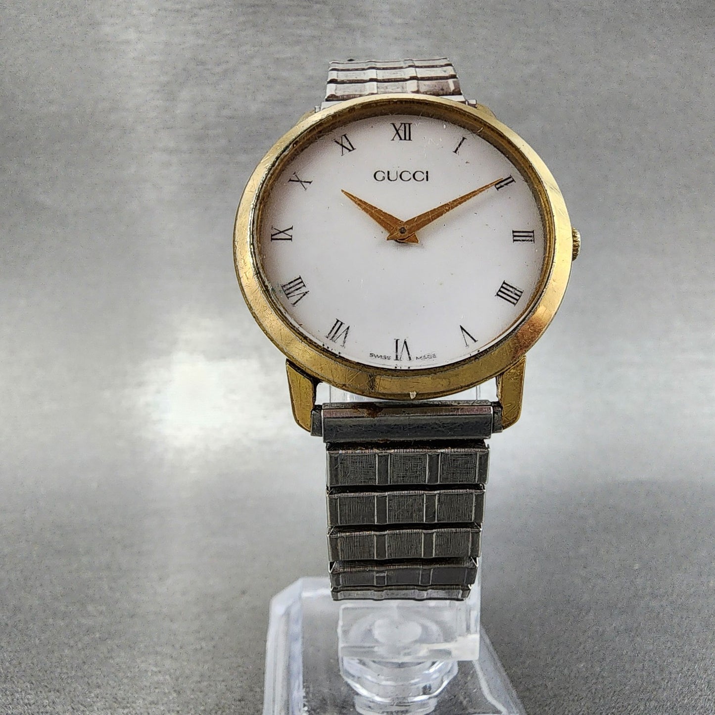 Gucci Watch Men 32mm White Dial Two Tone Round 2200 M PARTS