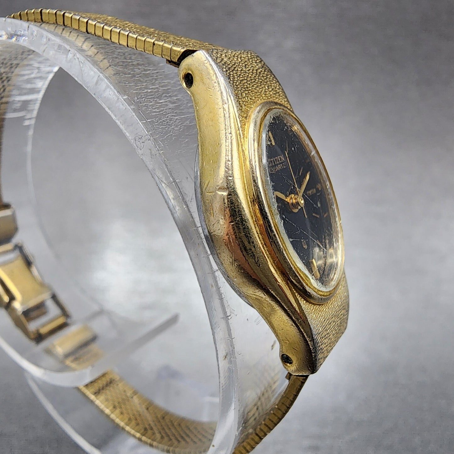 VTG Citizen CQ Watch Women 16mm Black Dial Gold Tone Oval 5930-S25350 New Batt