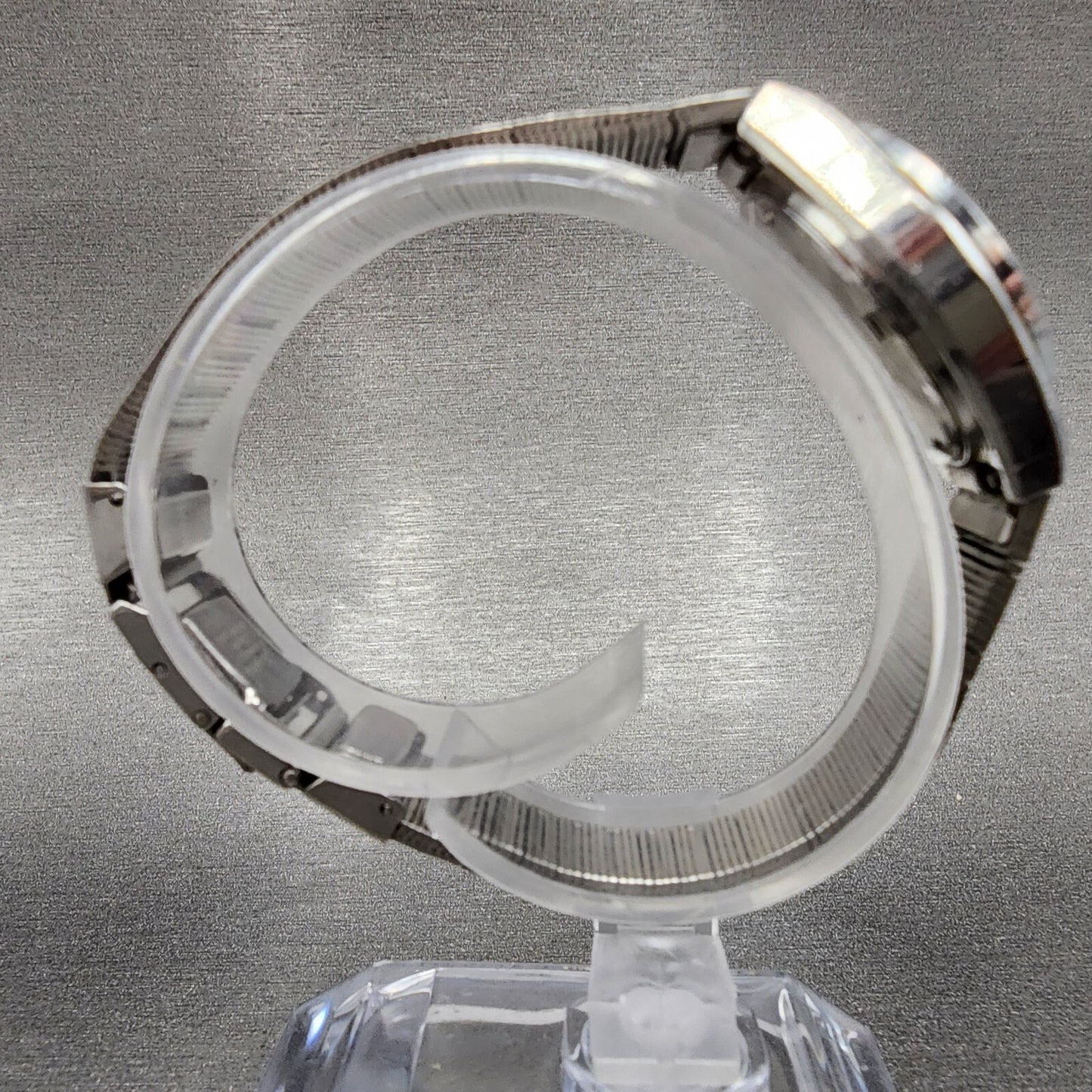 VTG Seiko SQ Watch Women Two Tone Silver Dial Daydate 24mm Round 7903-0029 Runs