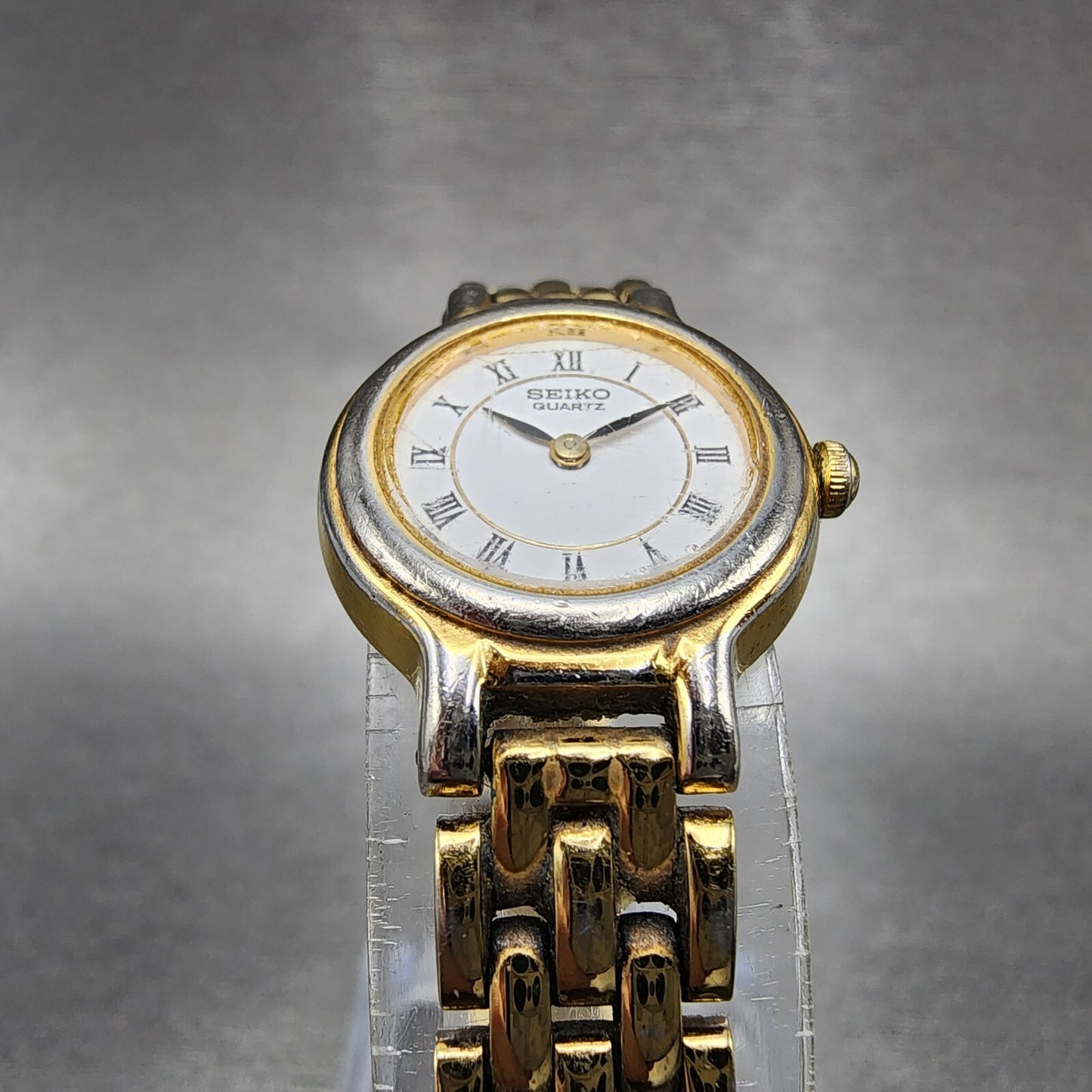 Seiko Watch Women 19mm White Dial Gold Tone Round 1N00-0C49 New Battery