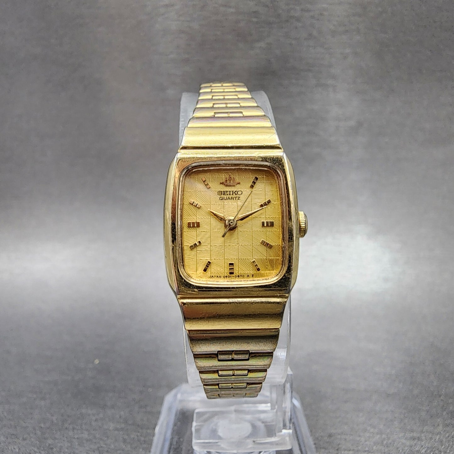 Seiko Tank Watch Women 18mm Gold Dial Gold Tone Rectangle V401-5150 New Battery