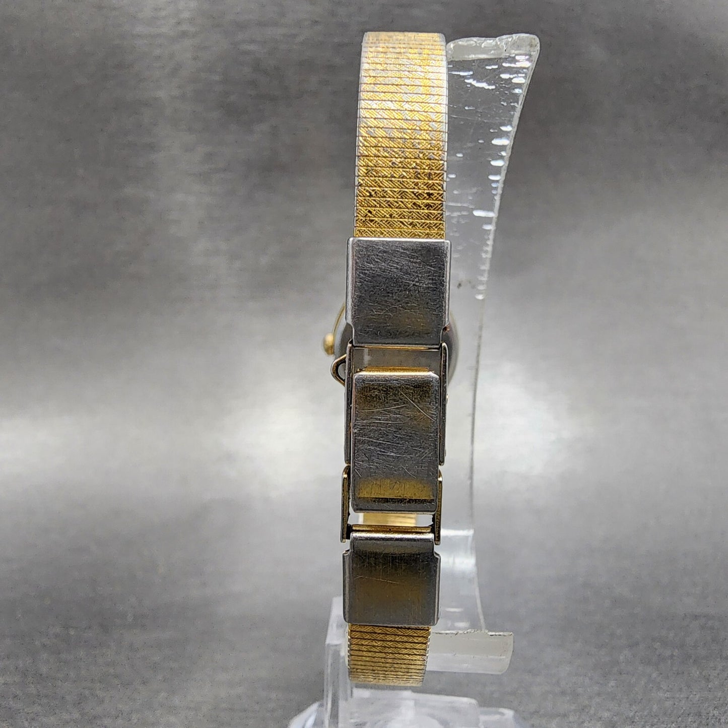Seiko Watch Women 17mm Gold Dial Gold Tone Hexagon 2P21-5A29 New Battery