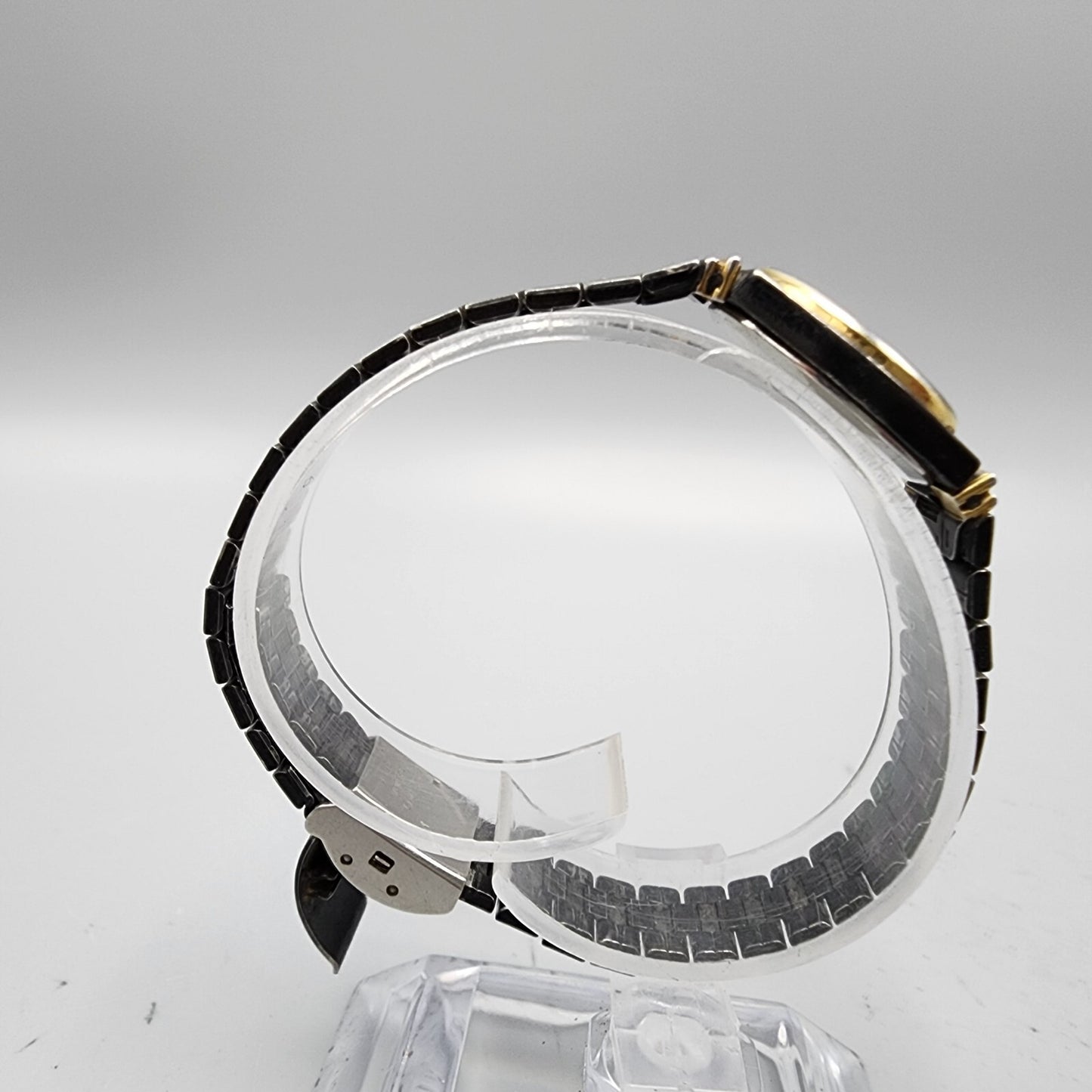 Vintage Seiko Watch Women Black Gold Tone Round 20mm 7321-0249 New Battery