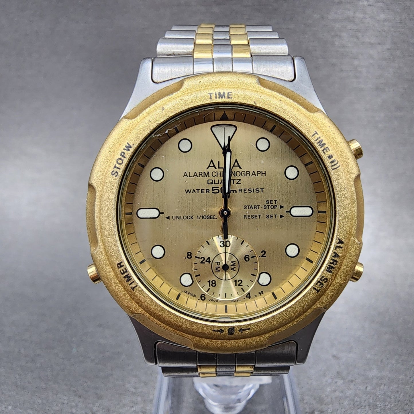 Seiko ALBA Chronograph Watch Men 39mm Champagne Dial Two Tone Round New Battery