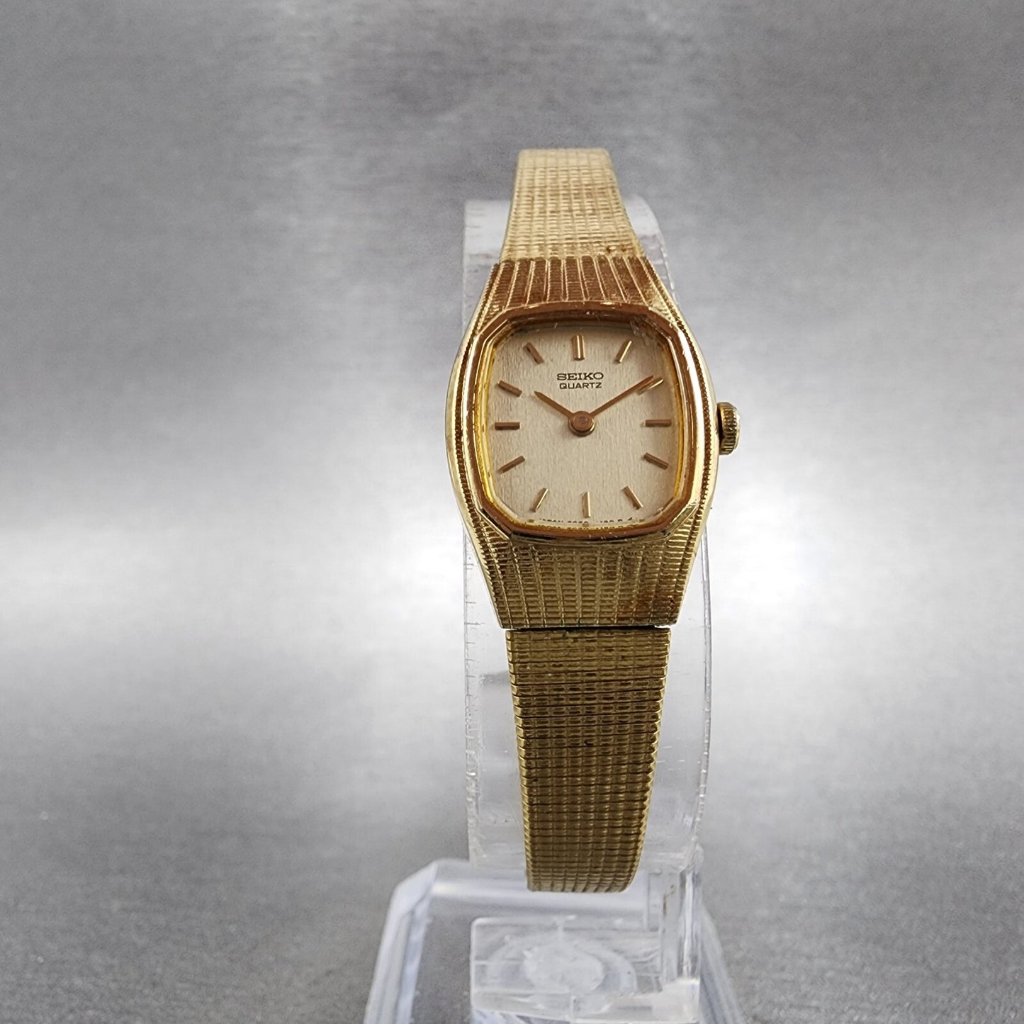 Seiko Watch Women 16mm champange Dial Gold Tone Octagon 2C20-5569 New Battery