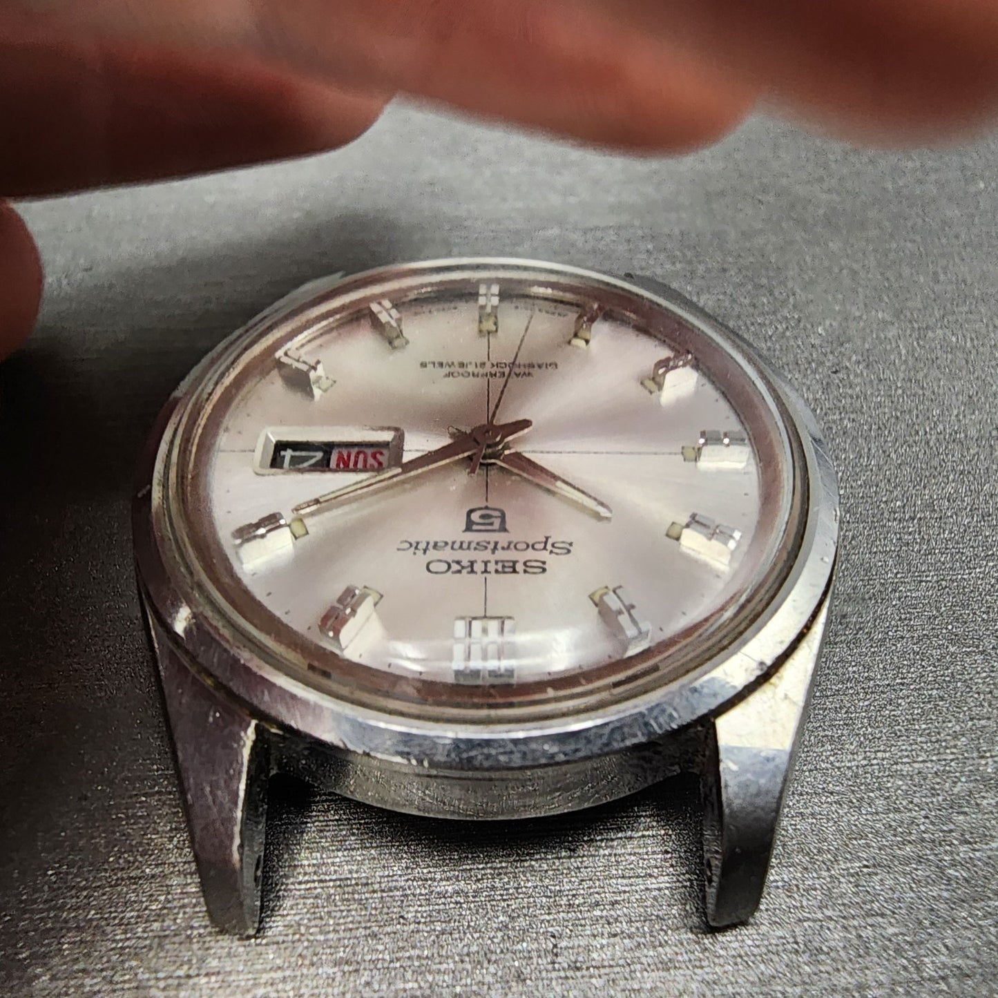 Seiko Sportsmatic 5 Watch Men 39mm Silver Dial Silver Tone Daydate 6119-9010 Run