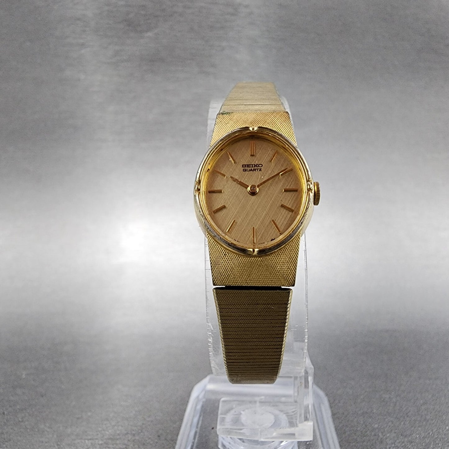 Seiko Watch Women 17mm Gold Dial Gold Tone Oval 1400-5219 New Battery VTG