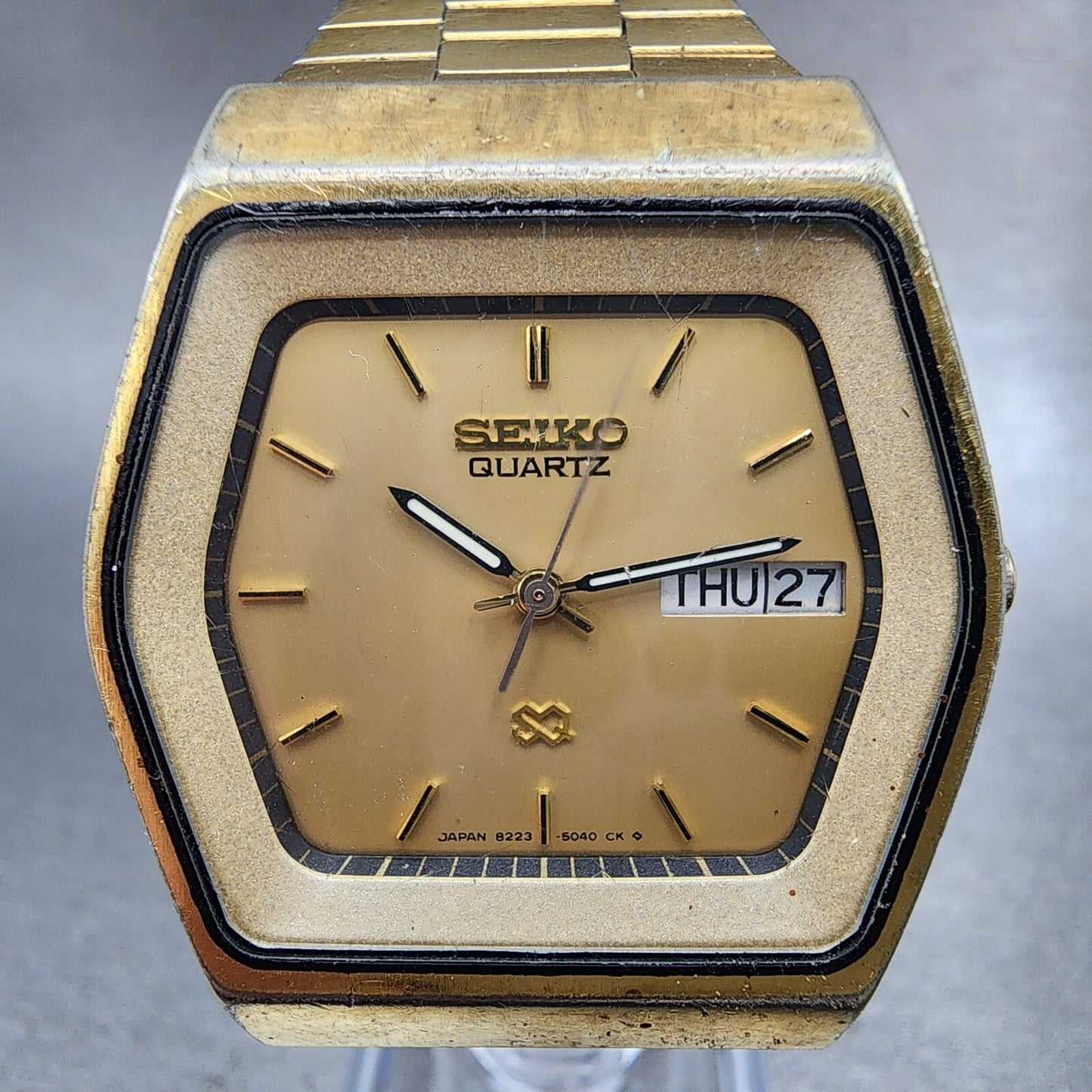 Seiko SQ Watch Men 35mm Gold Dial Gold Tone Daydate Hexagon 8223-5049 New Batt