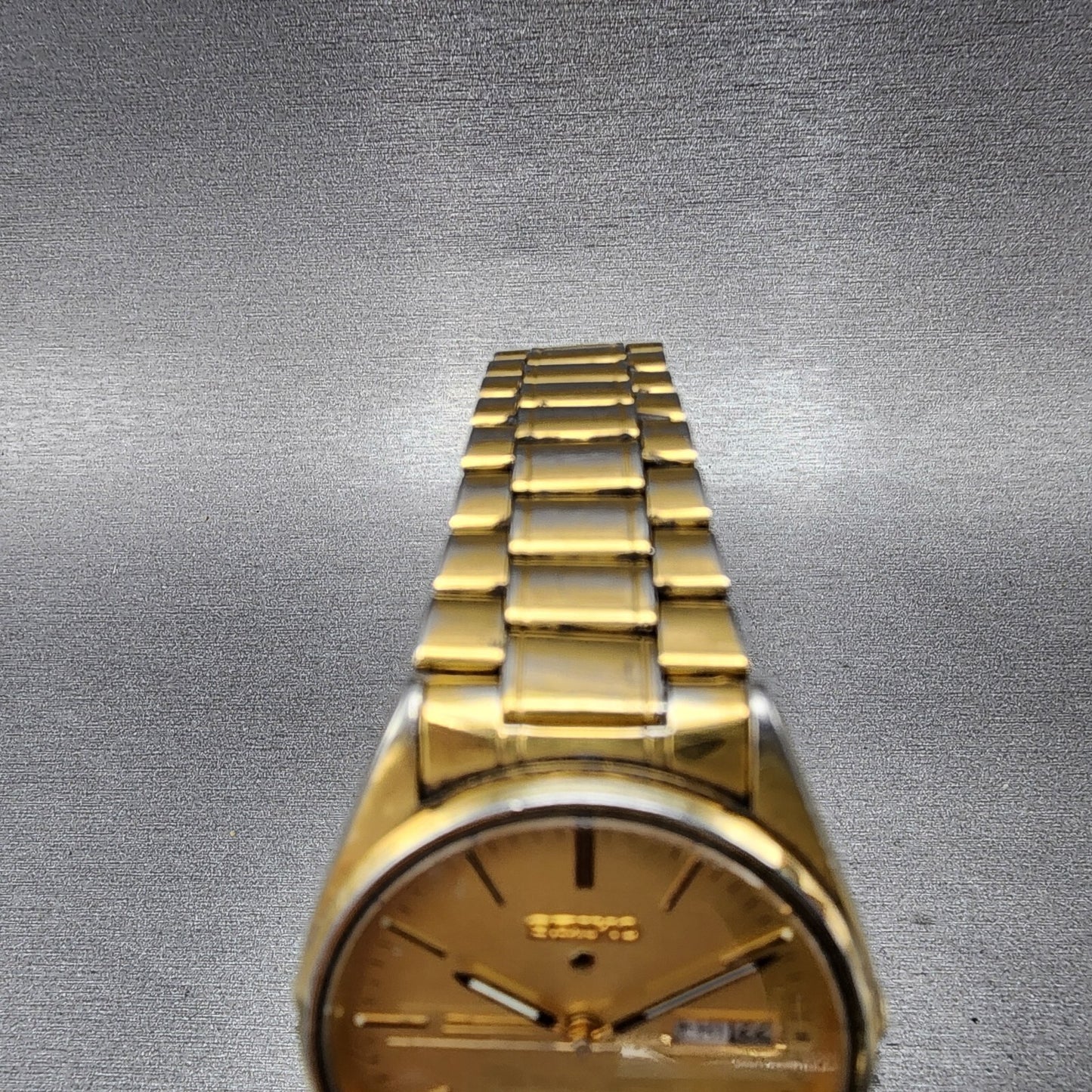Seiko Alarm Watch Men 34mm Gold Dial Gold Tone Daydate Round 5C23-8009 New Batt