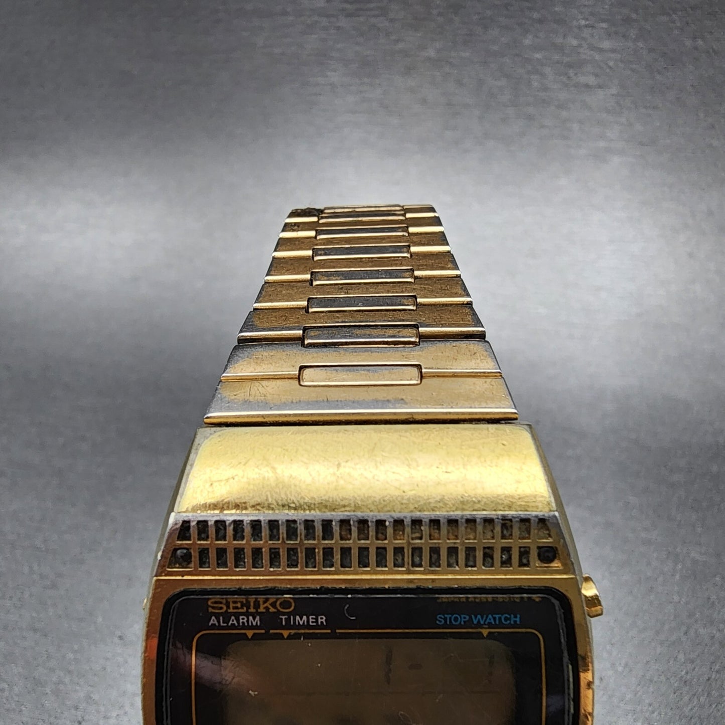 Seiko Digital Watch Men 31mm Digital Gold Tone Rectangle Alarm Chrono New Batt