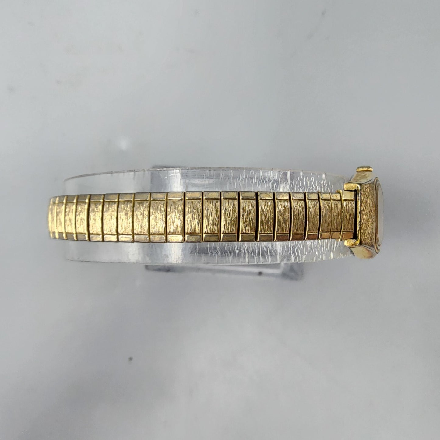 Vintage Seiko Watch Women Gold Tone Gold Dial 12mm Rectangle 2P20-5259 New Batt