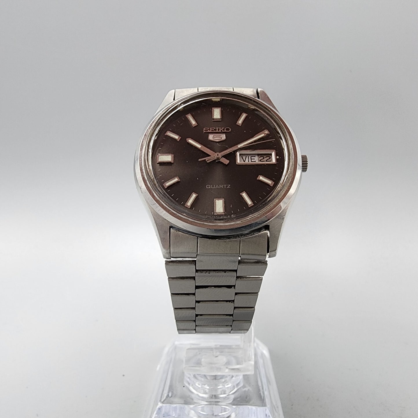 VTG Seiko 5 Watch Men 34mm Gray Dial Silver Tone Daydate Round 8C23-6010 New Bat