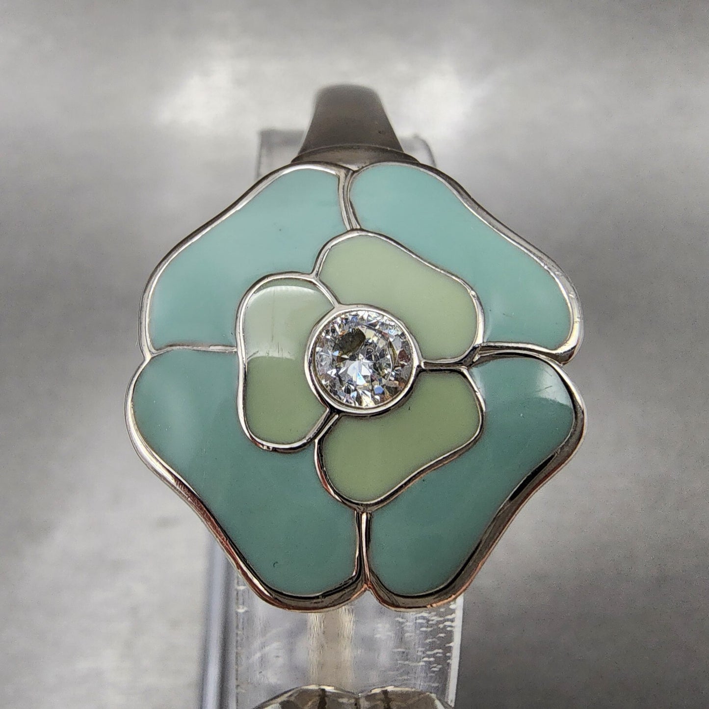Citizen Q&Q Flower Watch Women 25mm Silver Dial Silver Tone Bangle New Battery