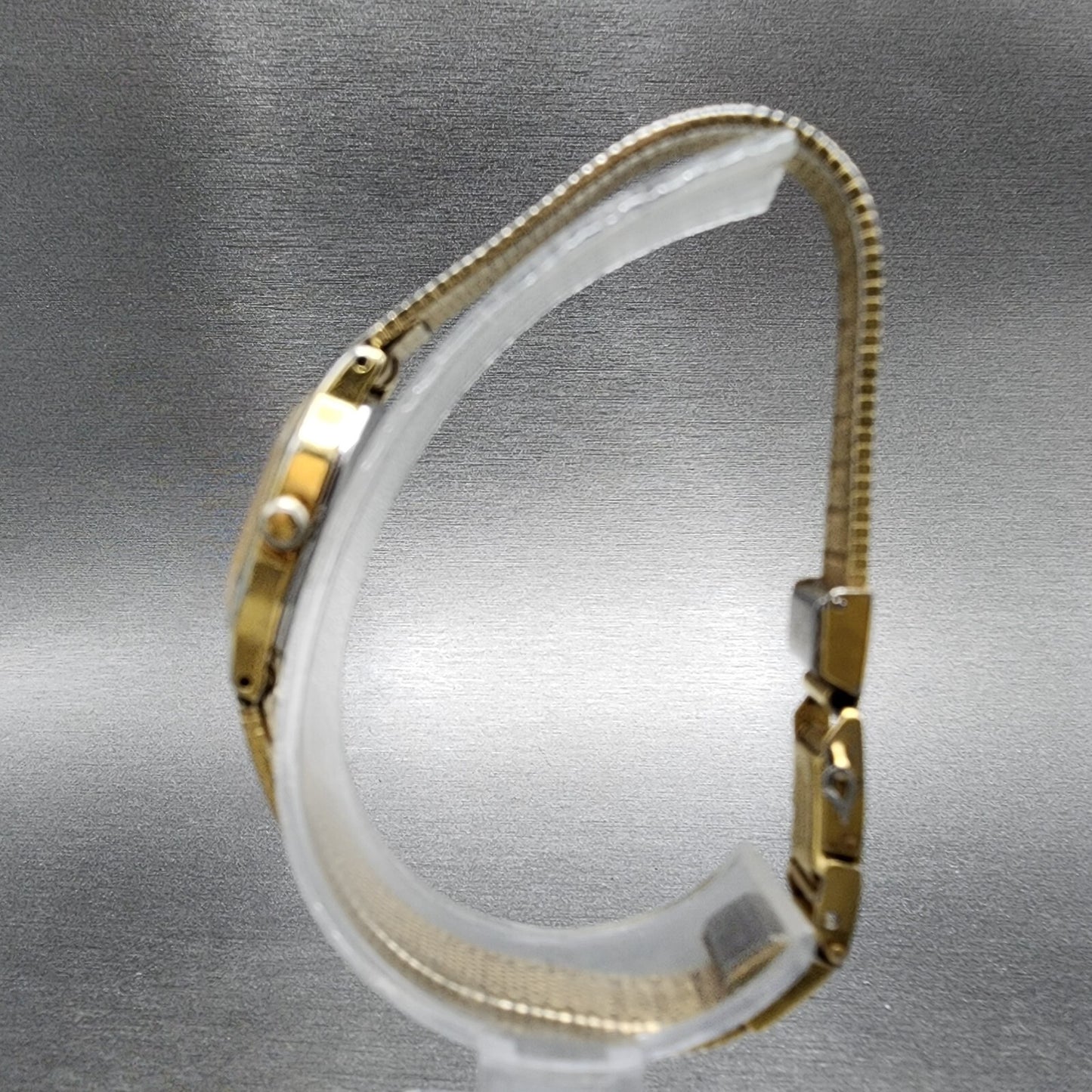 Seiko Watch Women 16mm Champagne Dial Gold Tone 2c20-5769 New Battery