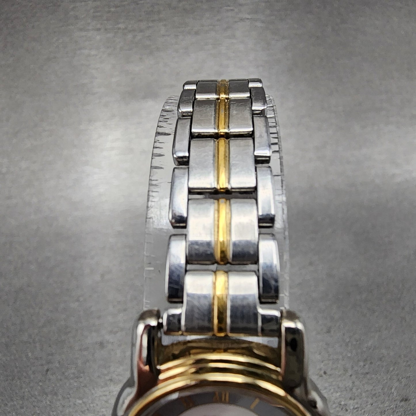 Seiko Lucent Watch Women 22mm White Dial Two Tone Round 1f21-0j80 New Battery