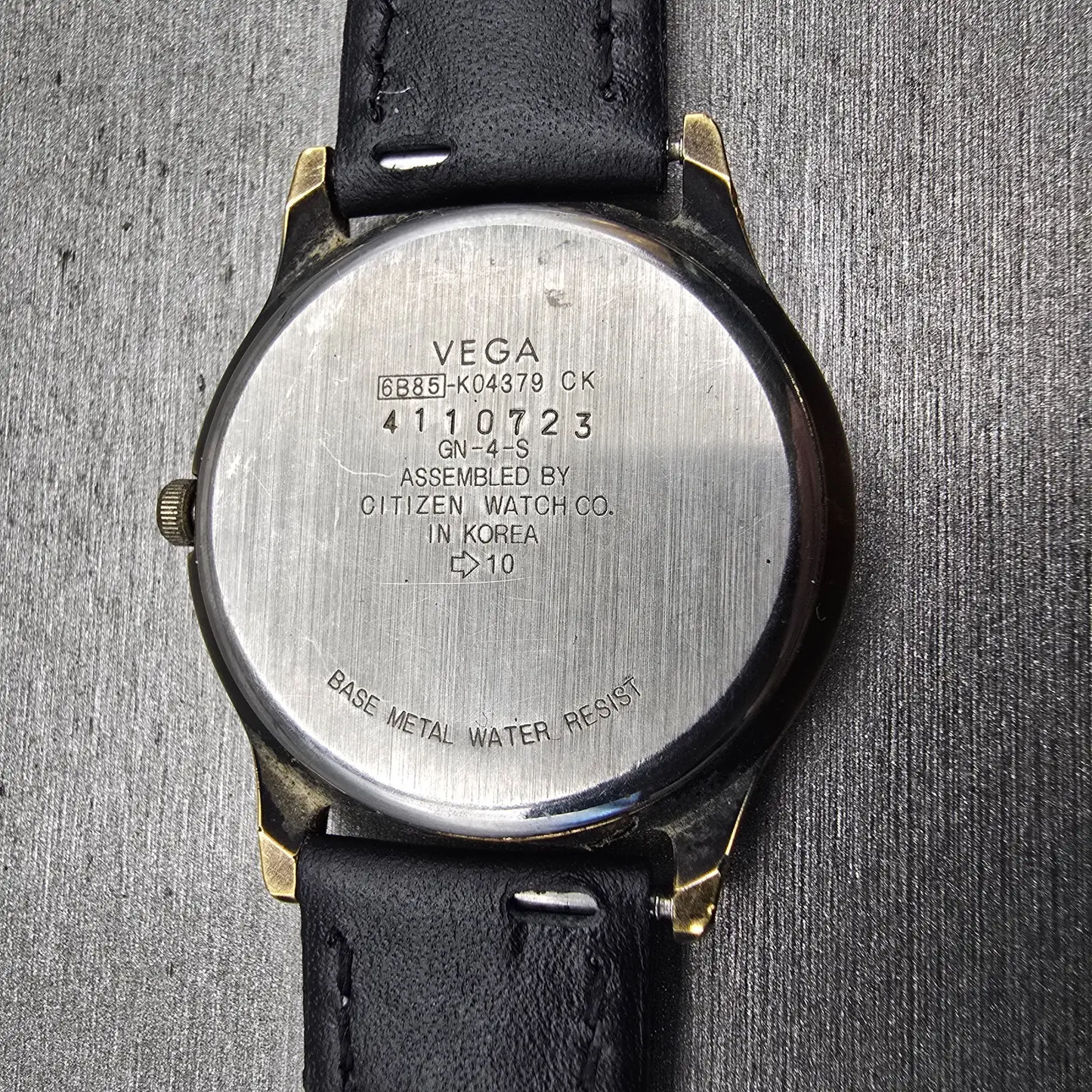 Citizen Vega Junction Moon Phase Watch Men 32mm Champagne Dial Gold Tone NewBat11