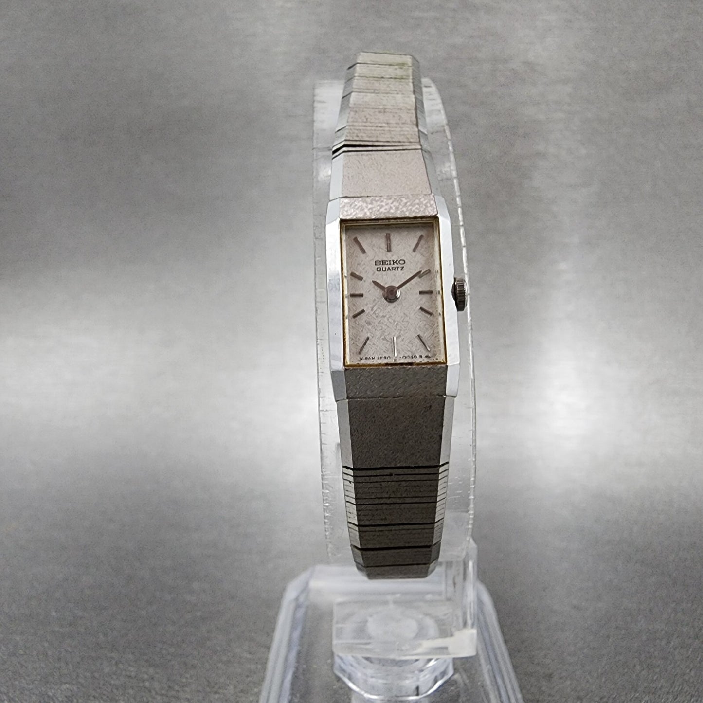 Seiko Tank Watch Women 12mm Silver Dial Silver Tone 2e20-5029 New Battery