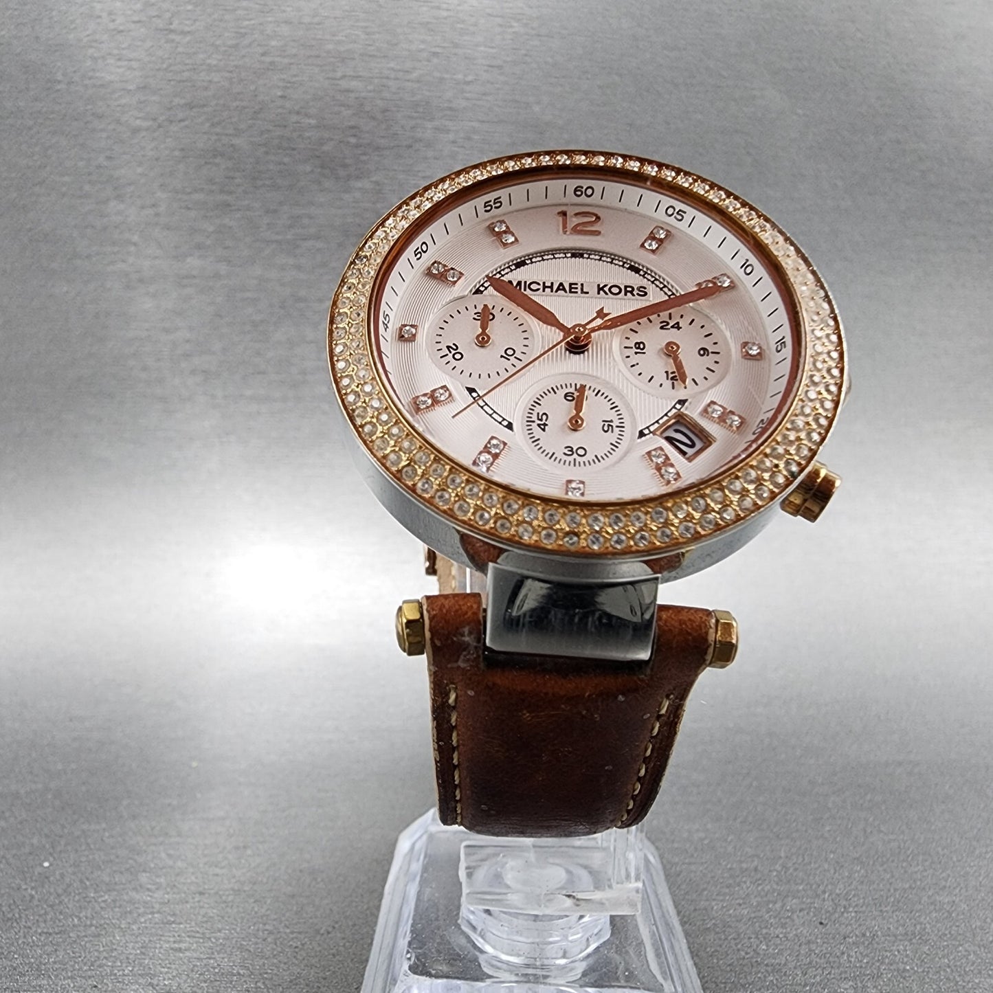 Michael Kors Parker Watch Women 39mm White Dial Silver Tone READ!!!!Chronograph